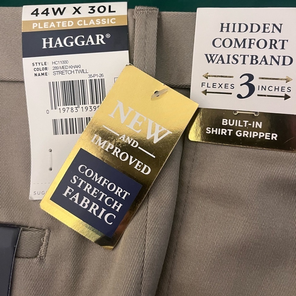 Haggar Men's Khaki Pleated Chinos with Comfort Waistband size 42/30